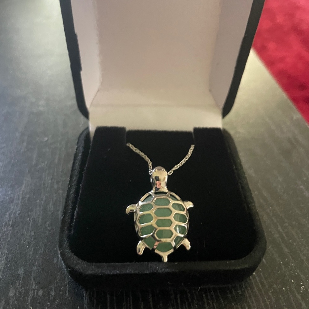 Silver Jade Turtle Pendant Necklace